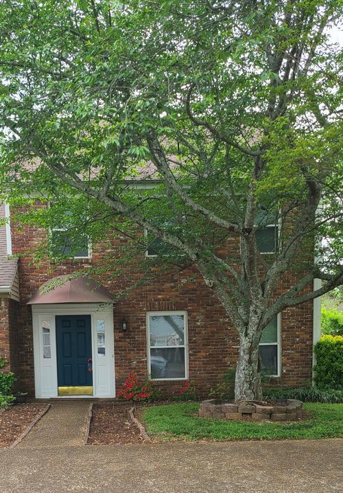 6445 Brookmead Cir, Hixson, TN, 37343-3055 | Card Image