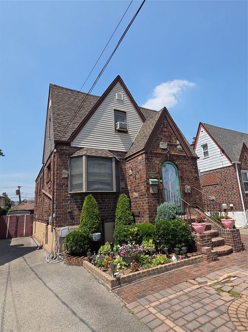 158 96th St, Howard Beach, NY, 11414-3223 | Card Image