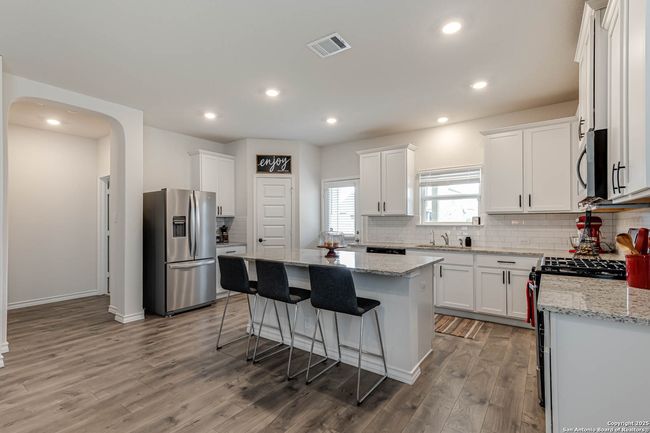 525 Amber Crk, House other with 3 bedrooms, 2 bathrooms and null parking in Cibolo TX | Image 8