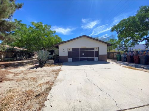 106 N Woodland Ave, Banning, CA, 92220-3866 | Card Image