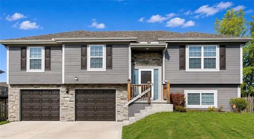 214 Greystone Blvd, Grain Valley, MO, 64029 | Card Image