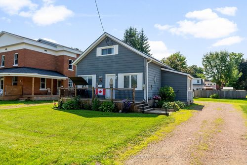 305 Second Ave, Pembroke, ON, K8A5E8 | Card Image