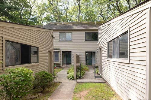 8-8 Farmington Chase Cres, Farmington, CT, 06032-3301 | Card Image