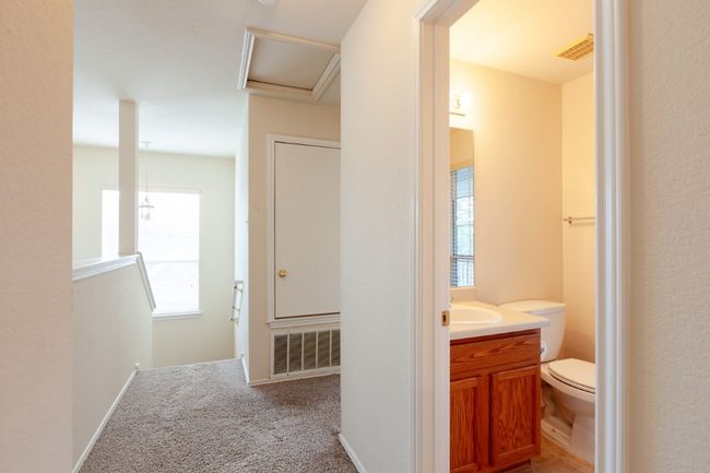 494 Sampson, House other with 4 bedrooms, 3 bathrooms and 4 parking in Kyle TX | Image 20