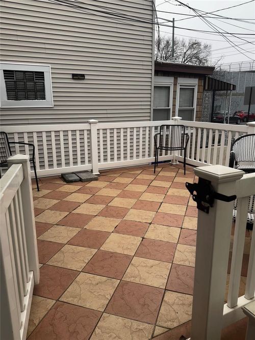 58 71st St, Maspeth, NY, 11378-2609 | Card Image