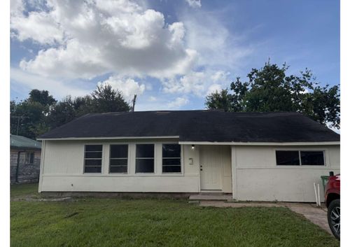 5934 Southtown St, Houston, TX, 77033-1916 | Card Image