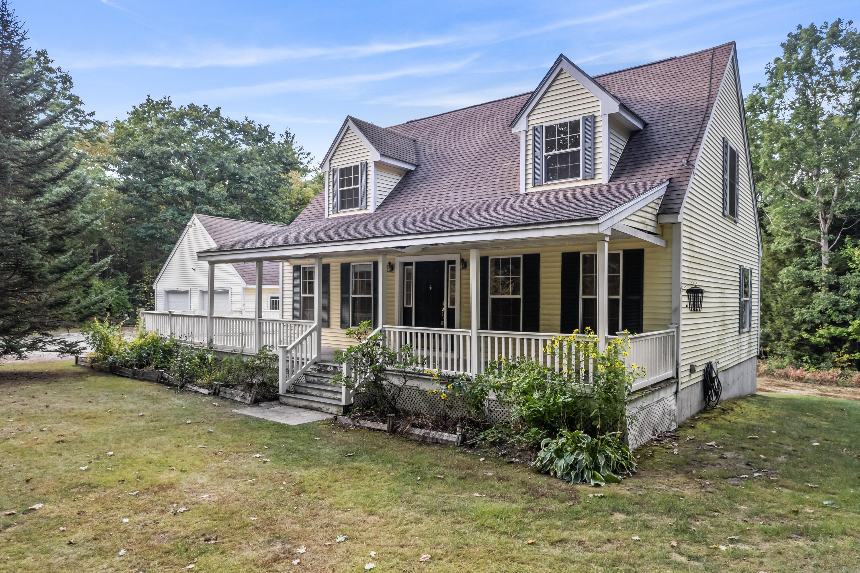 Palace Dr, Sanford, ME 04073