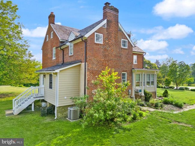 5049 Fairview Ln, House other with 3 bedrooms, 3 bathrooms and null parking in Broad Run VA | Image 69