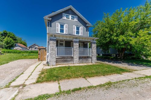 6423 Barker St, Niagara Falls, ON, L2G1Y6 | Card Image
