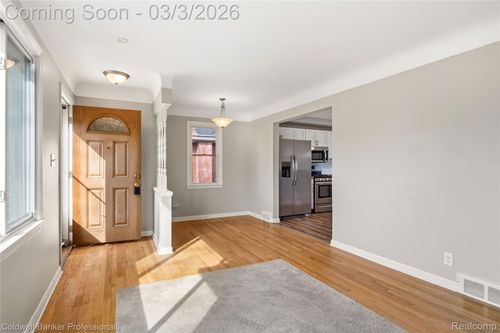 22617 Oconnor St, Saint Clair Shores, MI, 48080-4124 | Card Image