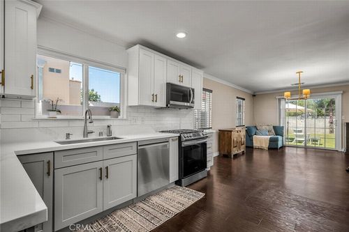 1783 Newport Ave, Pasadena, CA, 91103-1442 | Card Image