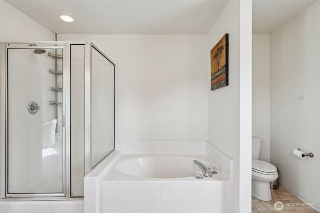 29709 217 Th Pl Se, House other with 3 bedrooms, 3 bathrooms and 2 parking in Kent WA | Image 30