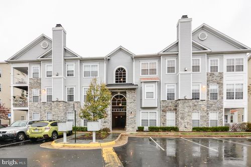 303-5940 Founders Hill Dr, ALEXANDRIA, VA, 22310-5493 | Card Image