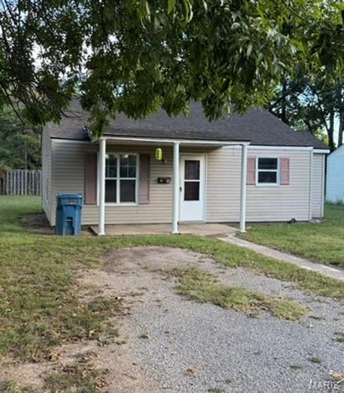 913 Mott St, New Madrid, MO, 63869-1822 | Card Image