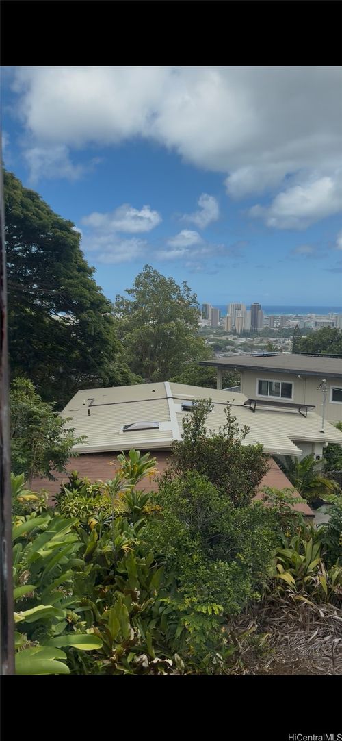 2570 Pacific Heights Rd, Honolulu, HI, 96813-1026 | Card Image