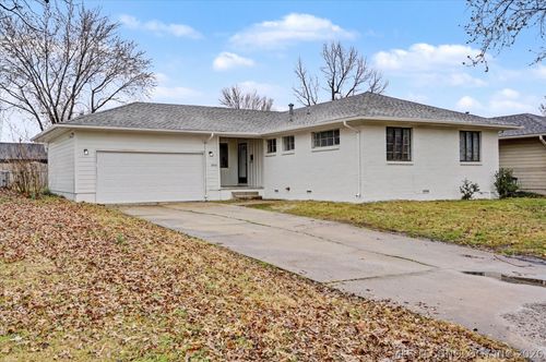 5943 E 25th St, Tulsa, OK, 74114-5115 | Card Image