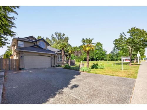 15465 80 Avenue, Surrey, BC, V3S2J2 | Card Image
