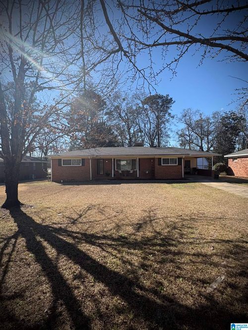 803 3rd St N, Clanton, AL, 35045-2203 | Card Image