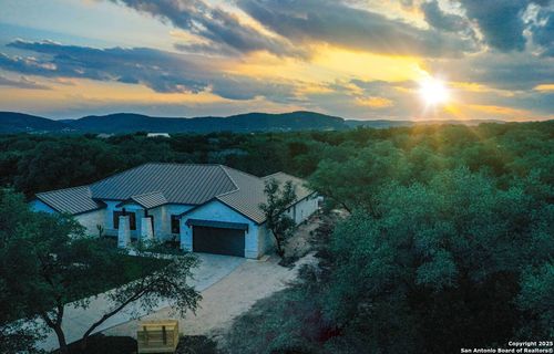 34 Lazy Dr, Concan, TX, 78838 | Card Image