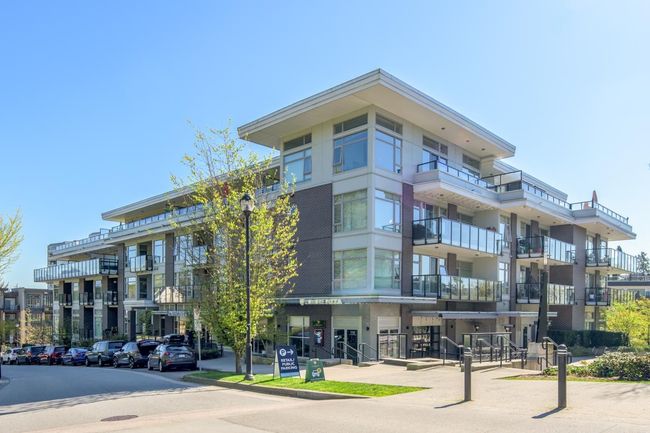 309 - 28 E Royal Avenue, Condo with 2 bedrooms, 2 bathrooms and 1 parking in New Westminster BC | Image 1
