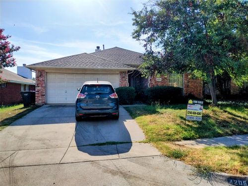 4205 Boulder Park Dr, Euless, TX, 76040-8518 | Card Image