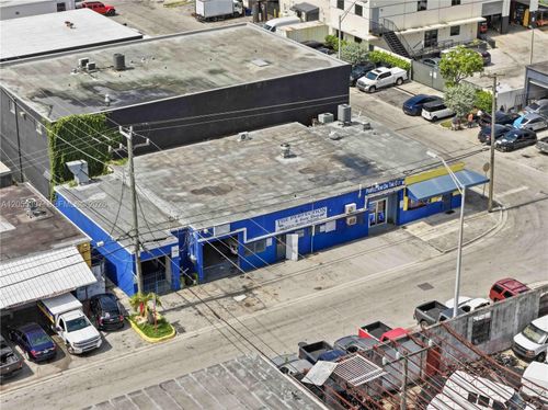 1081 E 47th St, Hialeah, FL, 33013-2138 | Card Image