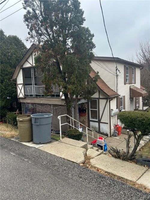 3913 Harvey Ave, Munhall, PA, 15120-3407 | Card Image