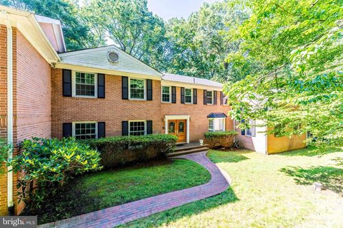 11115 Streamview Ct, GREAT FALLS, VA, 22066-3319 | Card Image