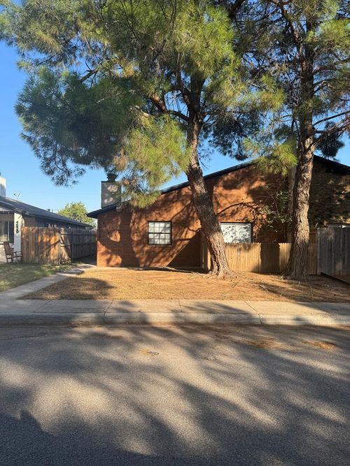 4518 Fairgate Dr, Midland, TX, 79707-4318 | Card Image