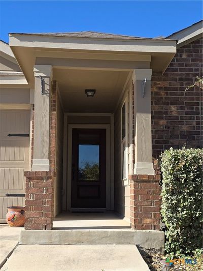 Beautiful entry way | Image 3