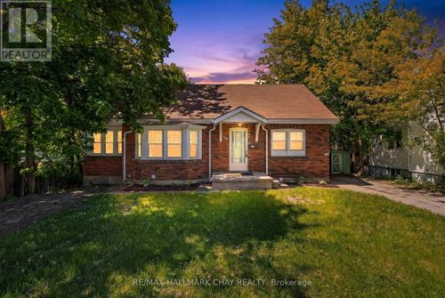 main-30 Penetang St, Barrie, ON, L4M1V6 | Card Image