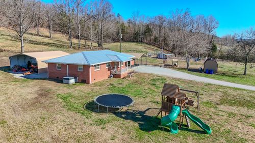 7279 Pinhook Pike, Collinwood, TN, 38450-4538 | Card Image