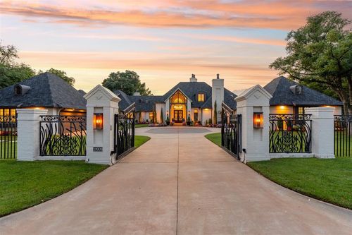 18909 Saddle River Dr, Edmond, OK, 73012-4103 | Card Image