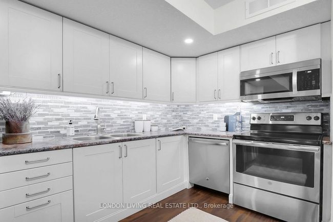 2820 Devon Rd, House other with 4 bedrooms, 3 bathrooms and 4 parking in London ON | Image 28