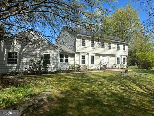 7 Greenfield Dr S, West Windsor, NJ, 08550-3520 | Card Image
