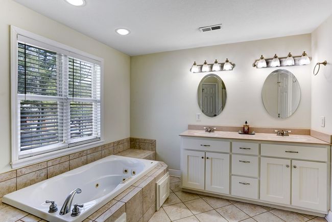 30 Berrong Dr, House other with 4 bedrooms, 4 bathrooms and 3 parking in Hayesville NC | Image 27