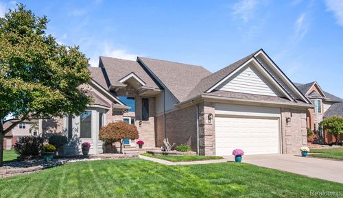 21489 Chadbury Ct, Macomb, MI, 48044-1860 | Card Image