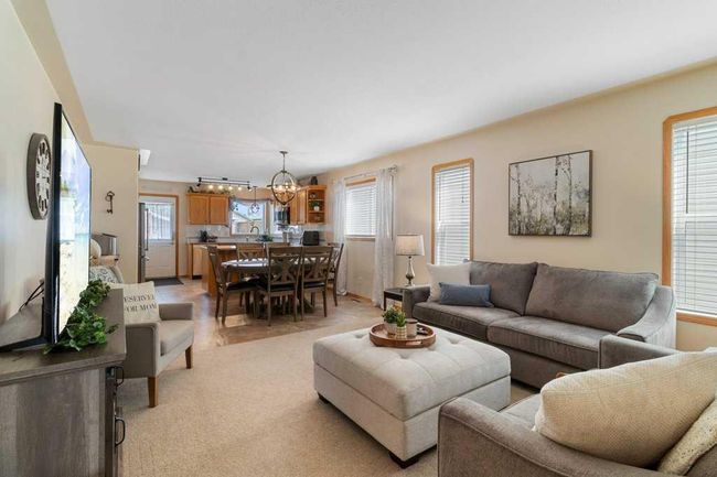 260 Deschner Close, House other with 5 bedrooms, 2 bathrooms and 2 parking in Red Deer AB | Image 15
