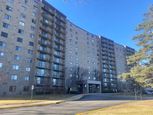 apt-1213-6340 Americana Dr, Willowbrook, IL, 60527-2249 | Card Image