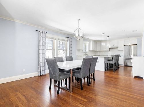 2-70 Clyde St, Newton, MA, 02460-2250 | Card Image