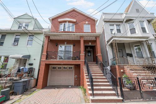 2-239 Baldwin Ave, Jersey City, NJ, 07306-1816 | Card Image