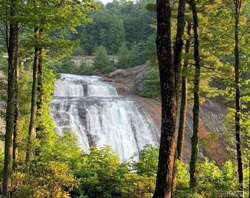 11 Lower Tanglewood Rd E, Lake Toxaway, NC, 28747-8810 | Card Image