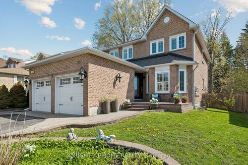2007 Lynn Heights Dr, Pickering, ON, L1X1N5 | Card Image