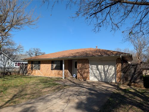 2625 Putnam St, Fort Worth, TX, 76112-5033 | Card Image