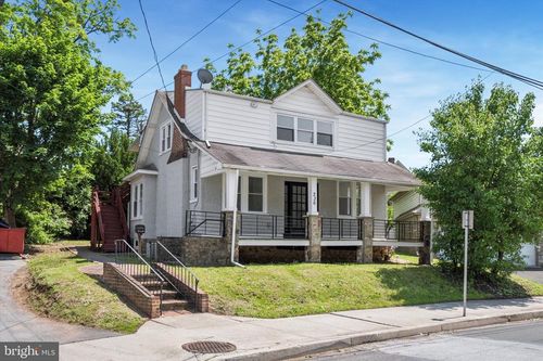 fl-1st-236 E Butler Ave, AMBLER, PA, 19002-4451 | Card Image