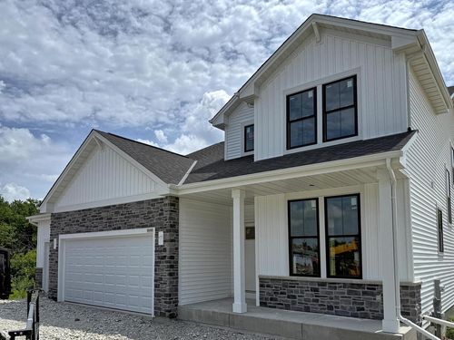 9546 S Bergamont Drive, Franklin, WI, 53132 | Card Image