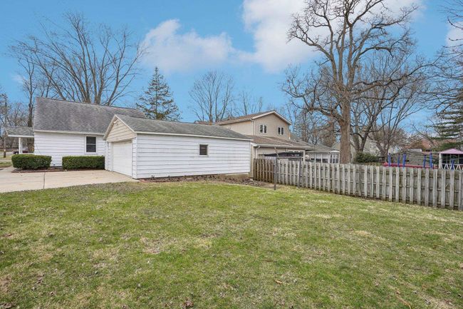 1301 Wyldhaven Avenue, House other with 3 bedrooms, 2 bathrooms and null parking in Monona WI | Image 20