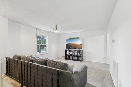 144 Airport Rd, Clarksville, TN, 37042-4821 | Card Image