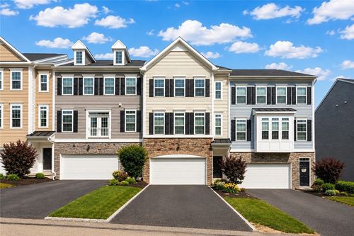 31 Hawthorne Dr, Chartiers, PA, 15301 | Card Image