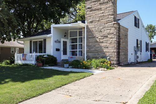 1414 19th Ave, Eldora, IA, 50627-1940 | Card Image
